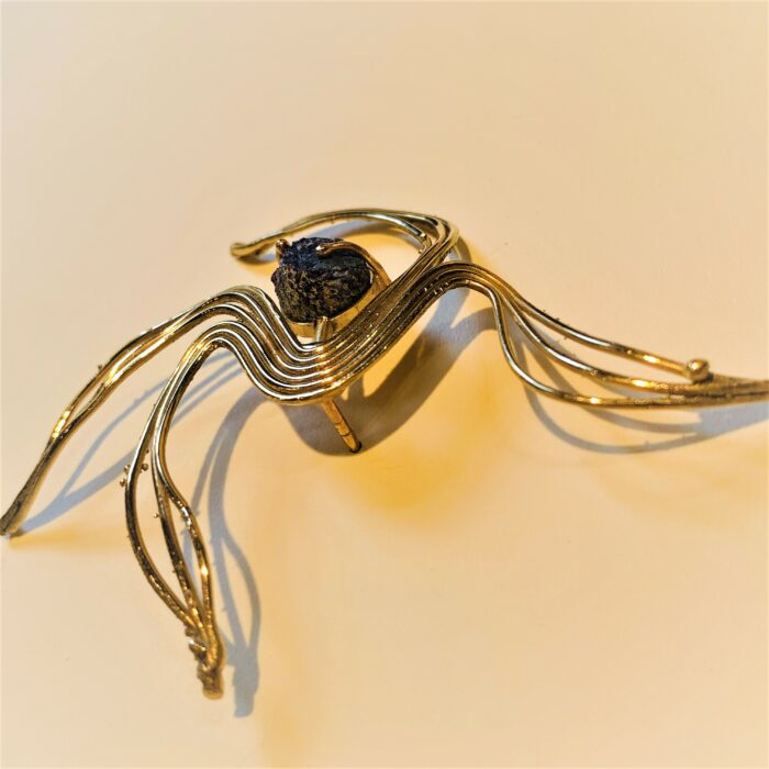 #686 Brooch - Image 2