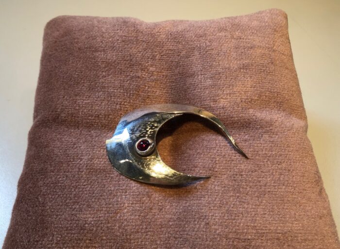 #126 Silver Brooch - Image 2