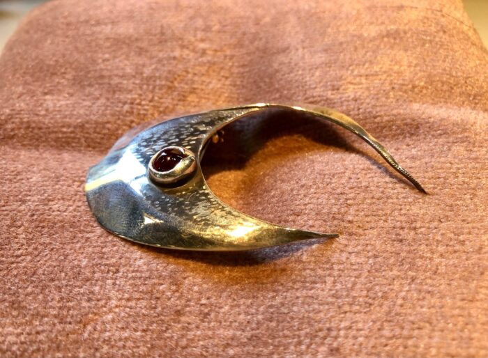 #126 Silver Brooch - Image 3