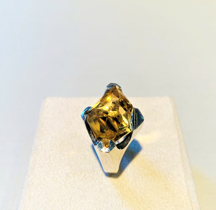 #612 Ring