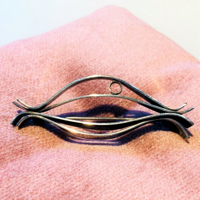 #869 Brooch